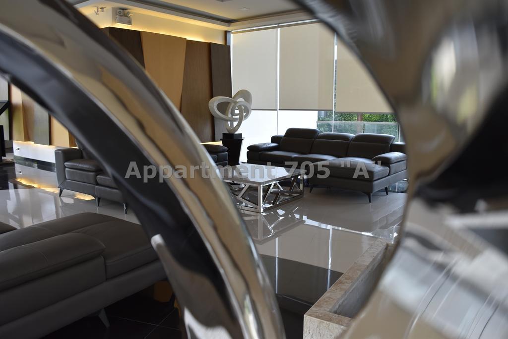 Luxury Seaview The Peak Towers 200m To Apartemen